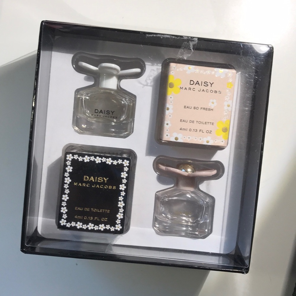 Marc Jacobs daisy perfume